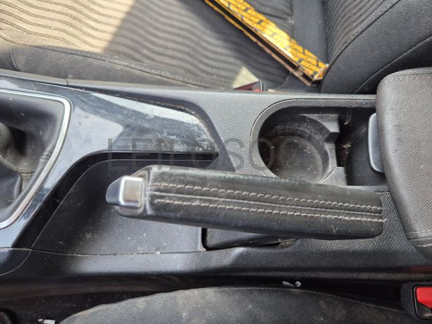 Peugeot 308 SW II 1.6 Blue HDI · Ano 2014