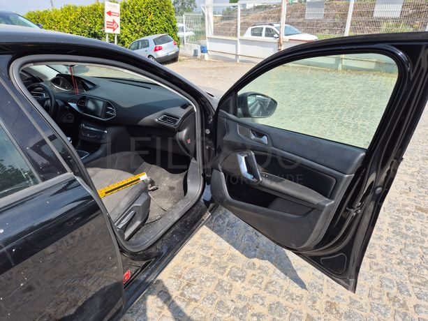 Peugeot 308 SW II 1.6 Blue HDI · Ano 2014