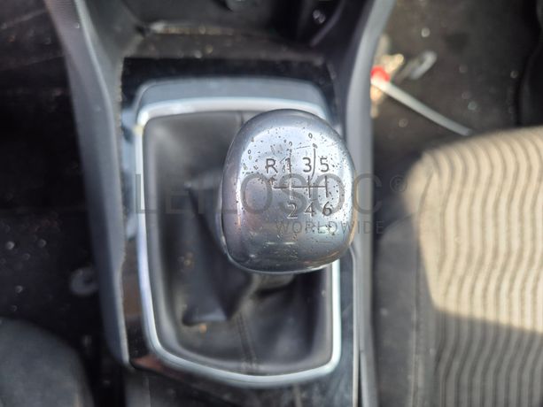 Peugeot 308 SW II 1.6 Blue HDI · Ano 2014