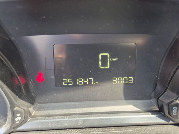 Peugeot 308 SW II 1.6 Blue HDI · Ano 2014