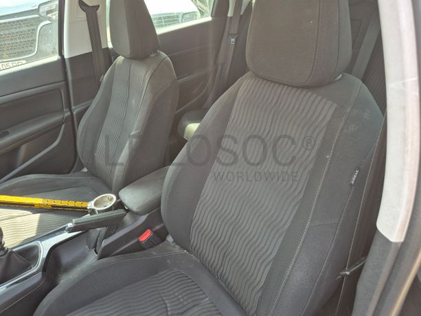 Peugeot 308 SW II 1.6 Blue HDI · Ano 2014