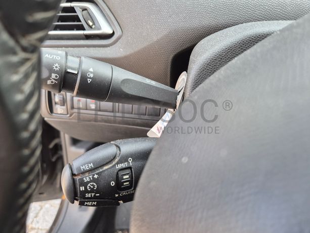 Peugeot 308 SW II 1.6 Blue HDI · Ano 2014