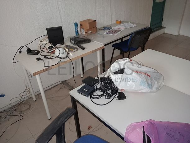 Mobiliário · Equipamentos