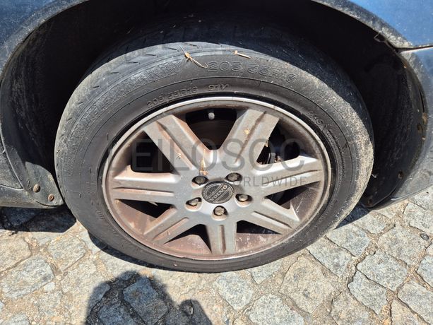 Volvo S40 · Ano 2005