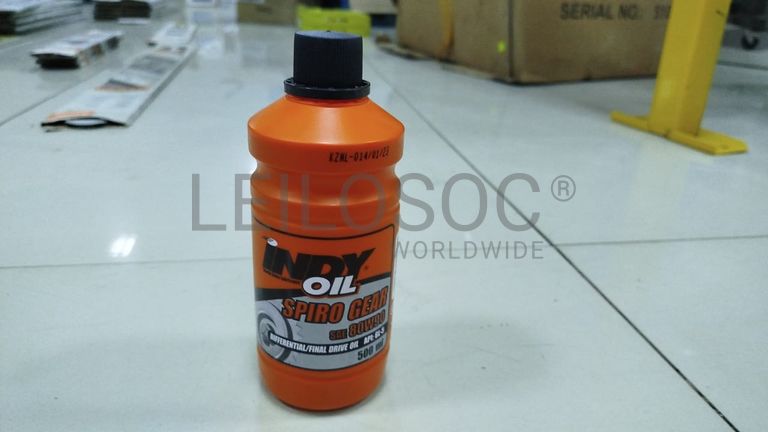 Diversos Óleo e Um Anti-Congelante