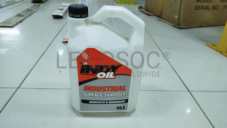 Diversos Óleo e Um Anti-Congelante