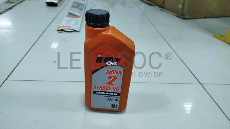 Diversos Óleo e Um Anti-Congelante