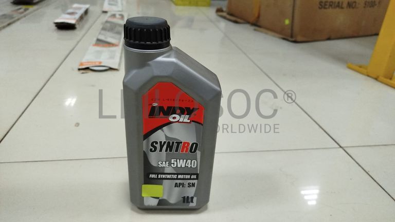 Diversos Óleo e Um Anti-Congelante