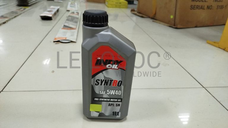 Diversos Óleo e Um Anti-Congelante