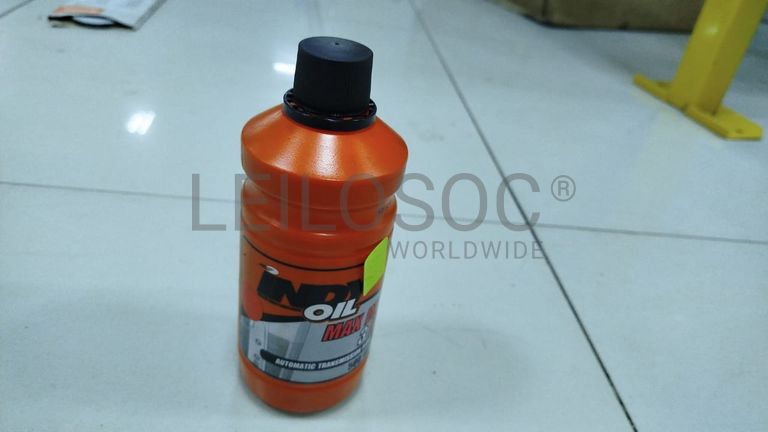 Diversos Óleo e Um Anti-Congelante