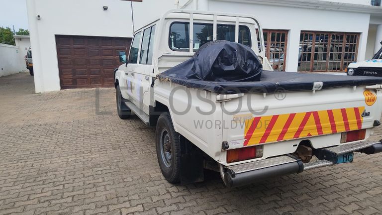 Toyota Land Cruiser 79-3,20m