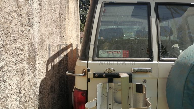 Toyota Land Cruiser 3.20m