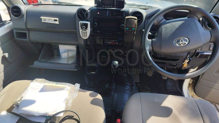 Toyota Land Cruiser LC76HZJ76R - 2,70m