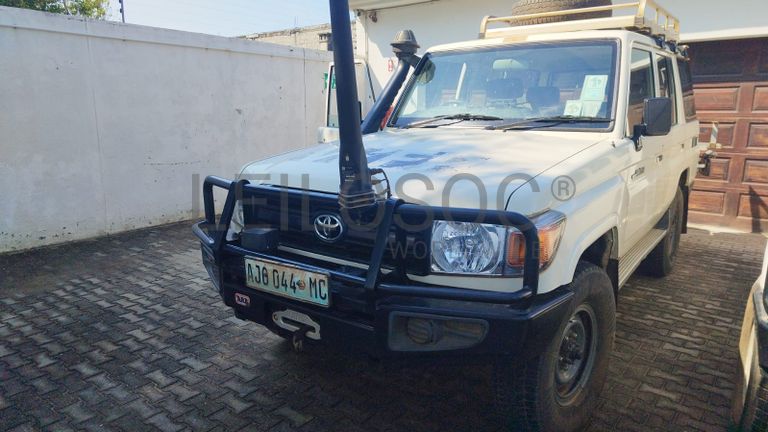 Toyota Land Cruiser LC76HZJ76R - 2,70m