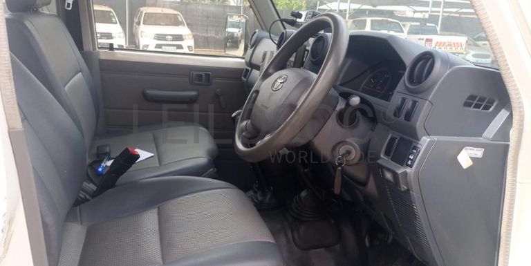 Toyota Land Cruiser - 2018