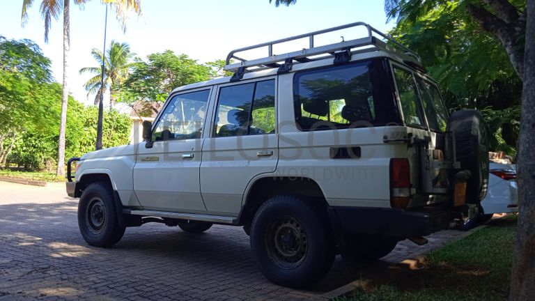 Toyota/Land Cruiser - 2018