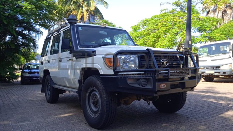 Toyota/Land Cruiser - 2018