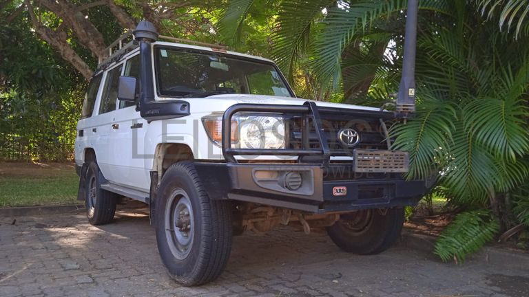 Toyota/Land Cruiser - 2018