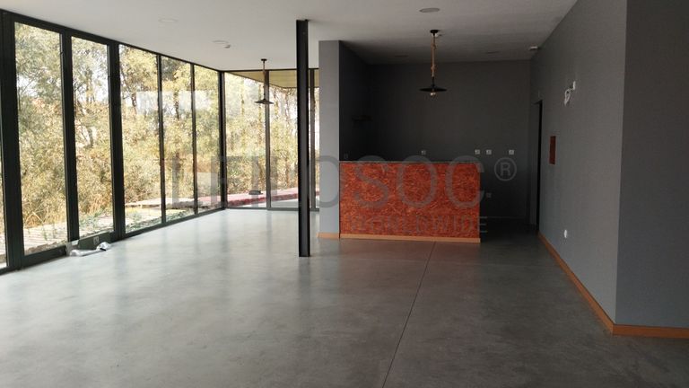 Estabelecimento Comercial com Recheio · Tortosendo, Covilhã
