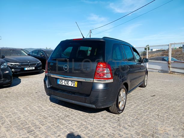 Opel Zafira · Ano 2011