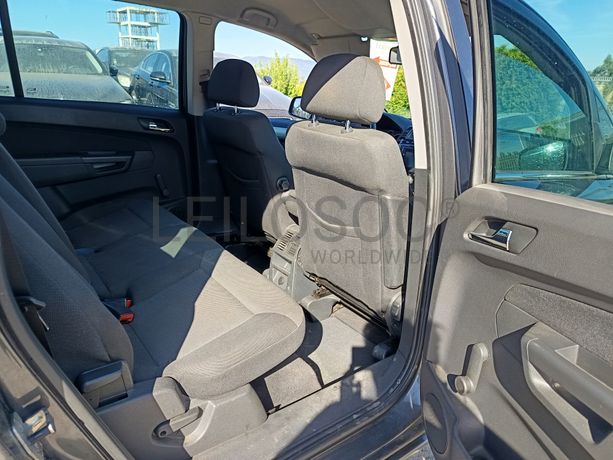 Opel Zafira · Ano 2011