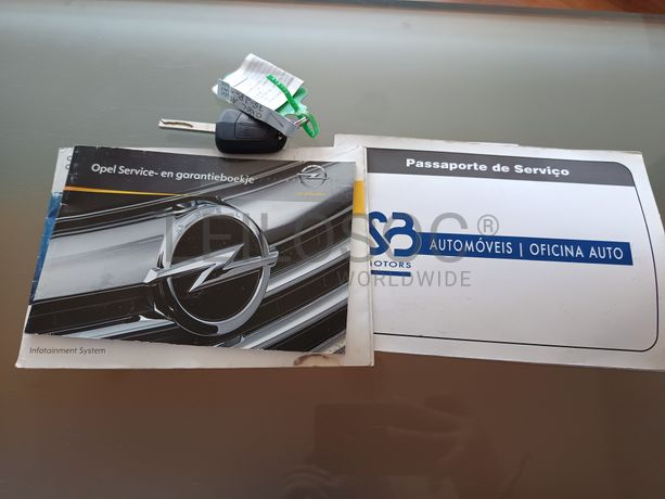 Opel Zafira · Ano 2011