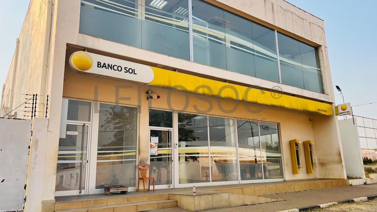 MASSANGO | MALANGE | Antiga Agência Bancária