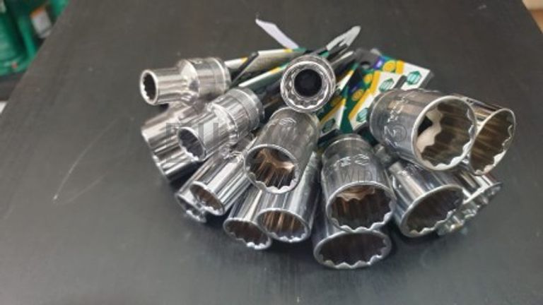 CONJUNTO 18 CHAVES DE CAIXA 12 PONTOS DE 1/2"