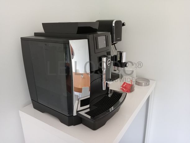 Mobiliário e Decoração · Equipamentos