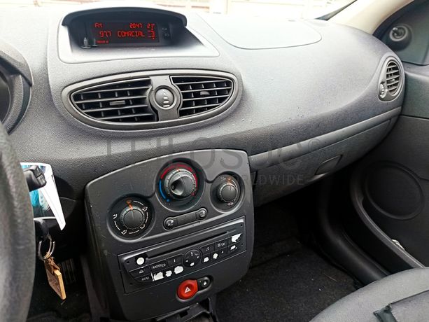 Renault Clio · Ano 2010