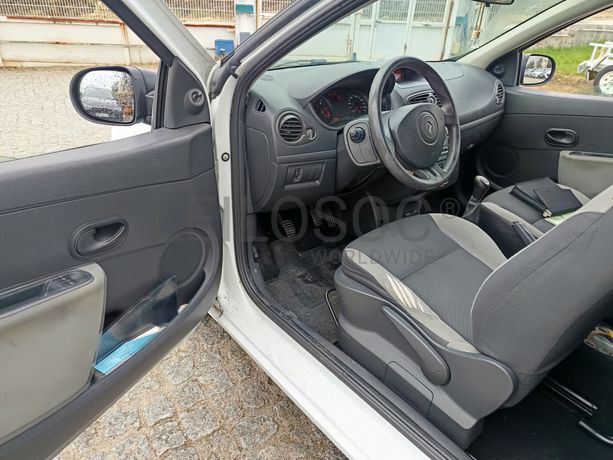 Renault Clio · Ano 2010