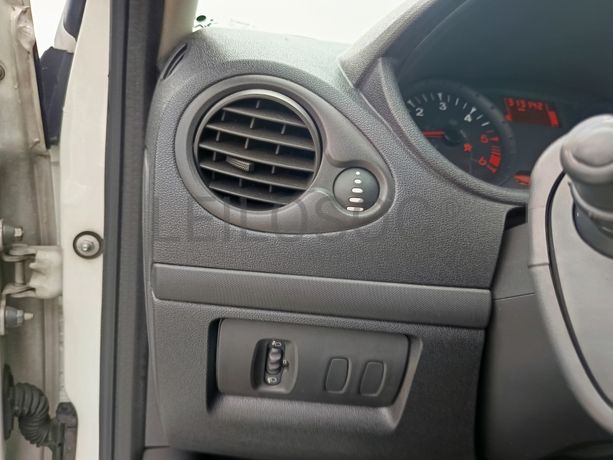 Renault Clio · Ano 2010