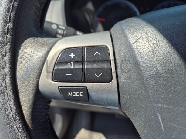 Toyota Auris · Ano 2012