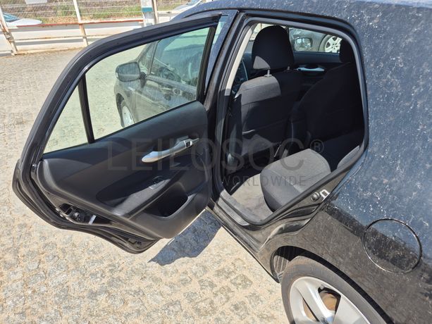Toyota Auris · Ano 2012