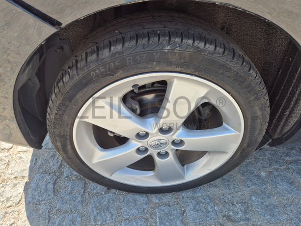 Toyota Auris · Ano 2012