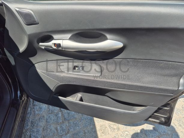 Toyota Auris · Ano 2012
