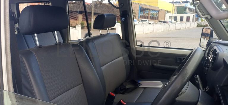 Toyota Landa Cruiser - 2,70m