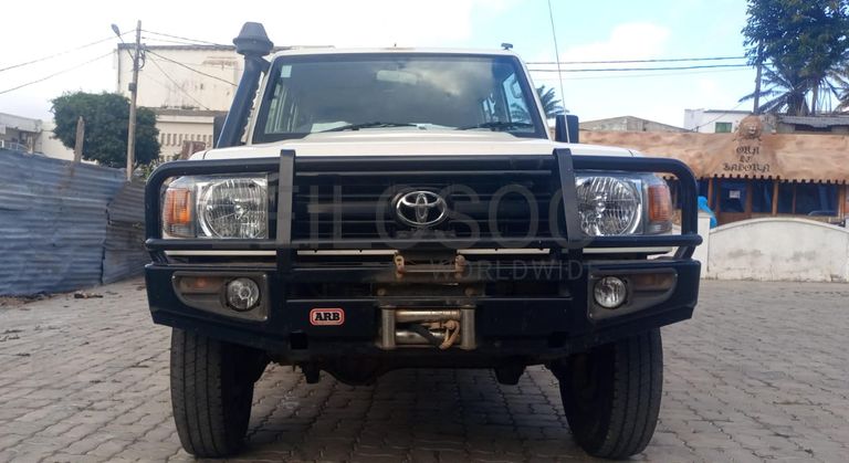Toyota Landa Cruiser - 2,70m