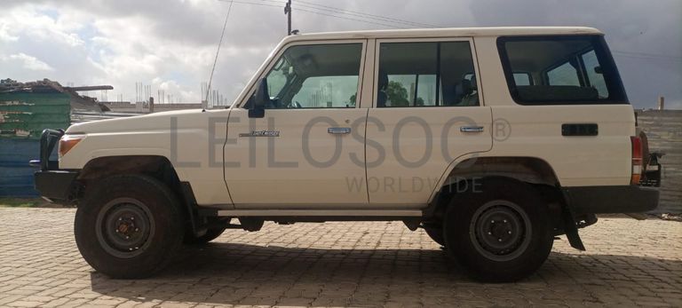 Toyota Landa Cruiser - 2,70m