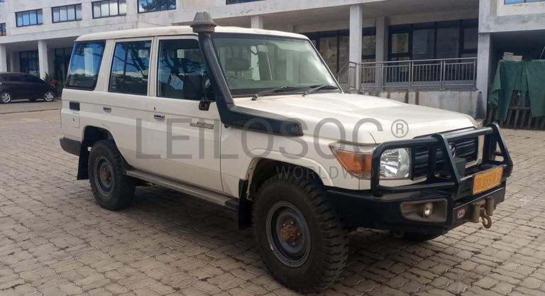 Toyota Land Cruiser - 2,70m