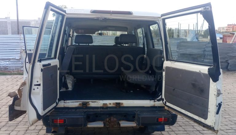 Toyota Land Cruiser - 2,70m