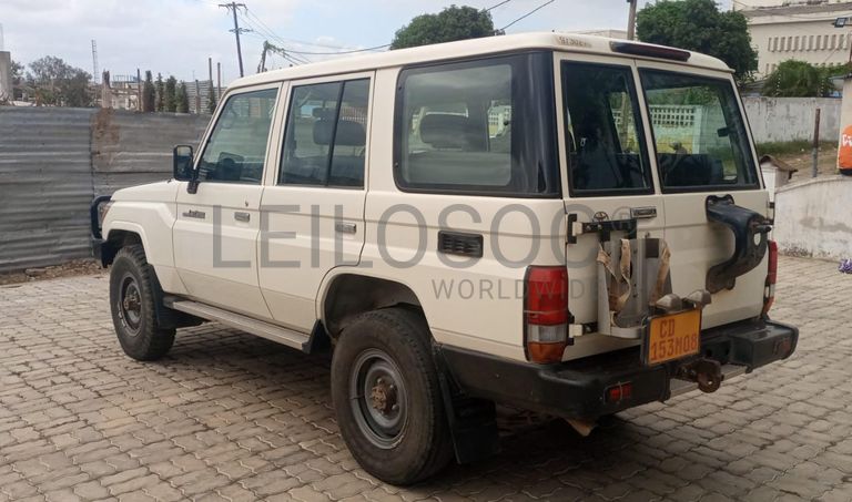 Toyota Land Cruiser - 2,70m