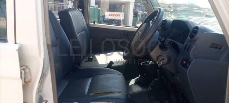 Toyota Land Cruiser - 2,70m