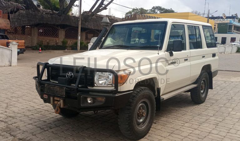 Toyota Land Cruiser - 2,70m
