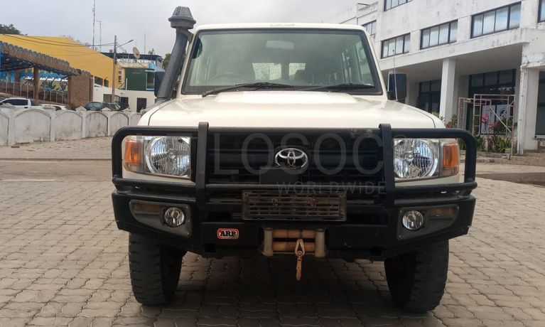 Toyota Land Cruiser - 2,70m