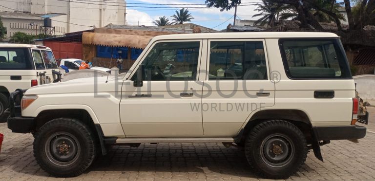 Toyota Land Cruiser - 2,70m