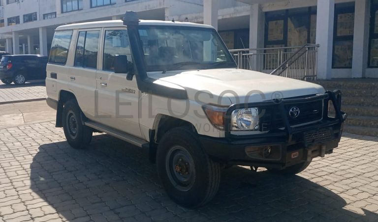 Toyota Land Cruiser - 2,70m