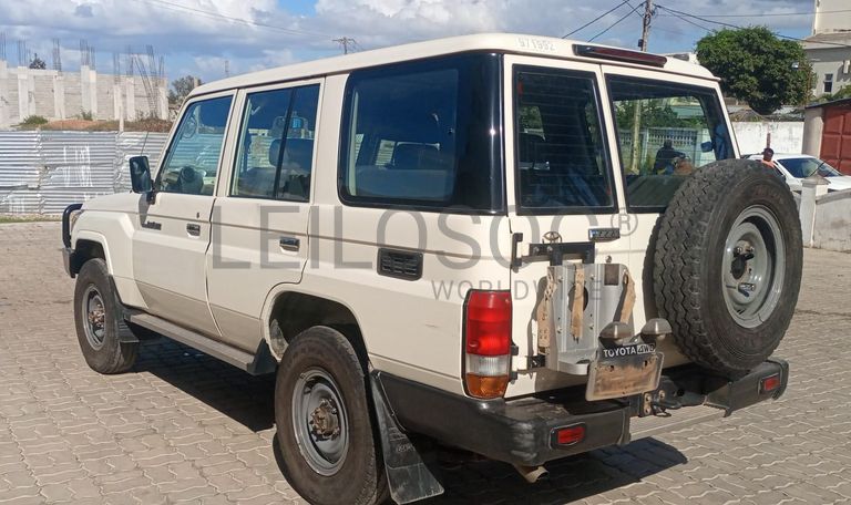 Toyota Land Cruiser - 2,70m