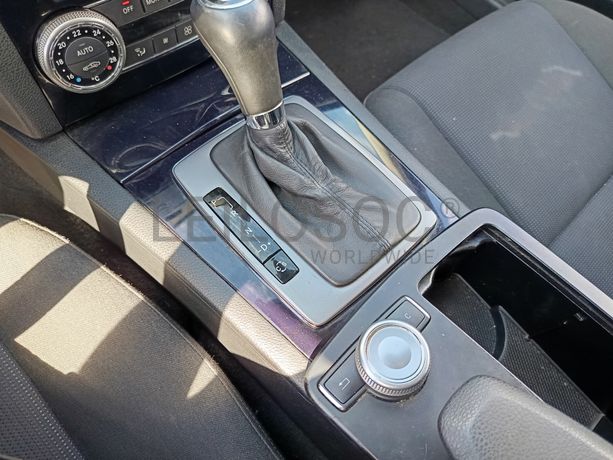 Mercedes-Benz C220 · Ano 2008