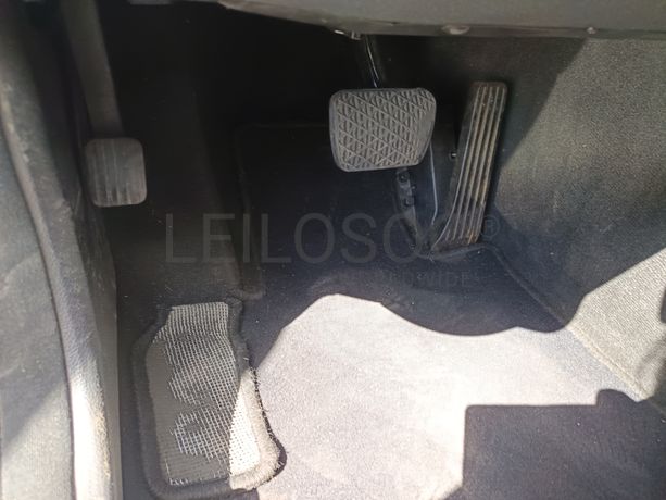 Mercedes-Benz C220 · Ano 2008